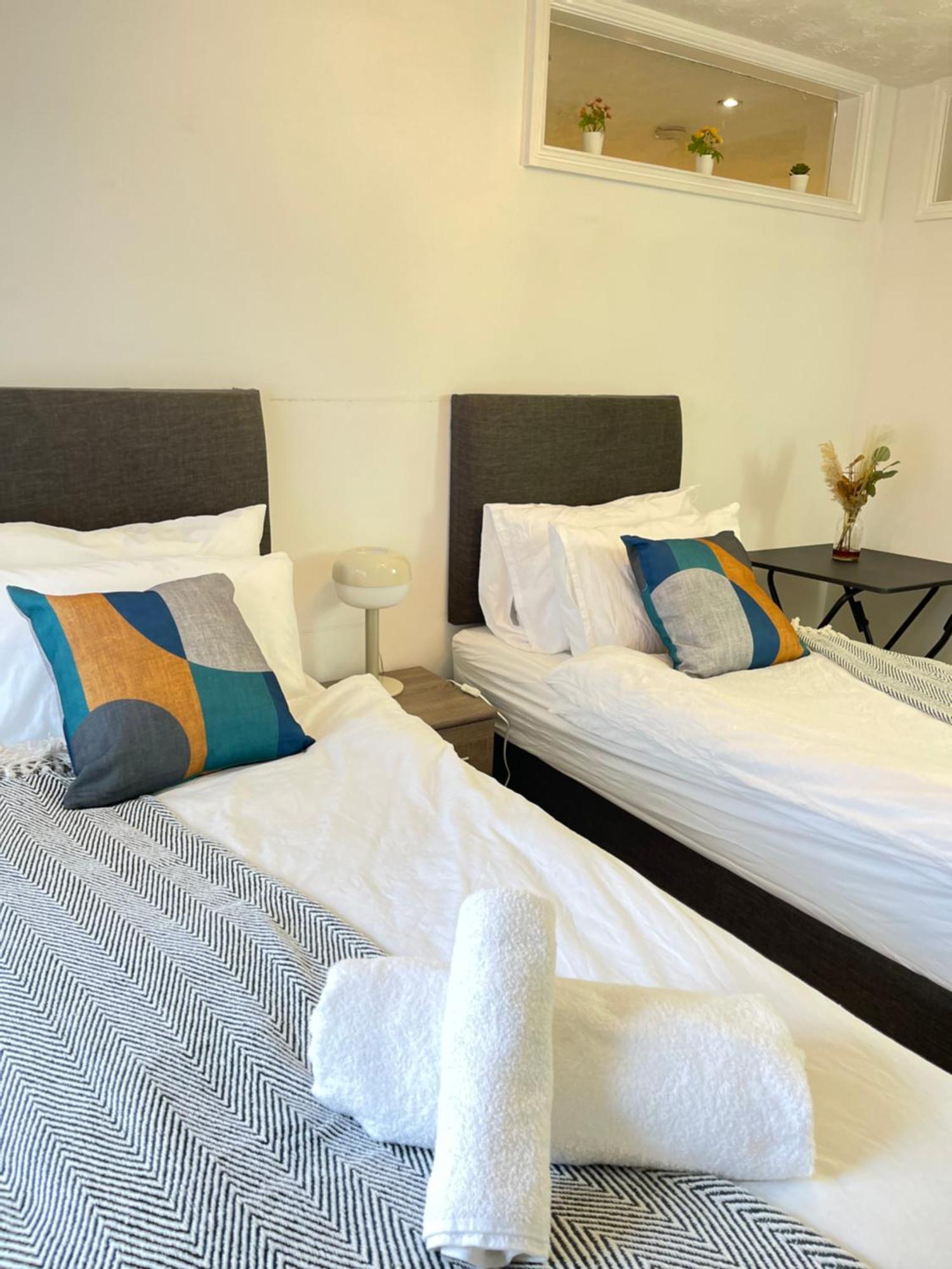 Mount Yard - Stylish Cottage - Close To Alton Towers - Peak District - Stoke-On-Trent Sleeps 5 Totmonslow المظهر الخارجي الصورة